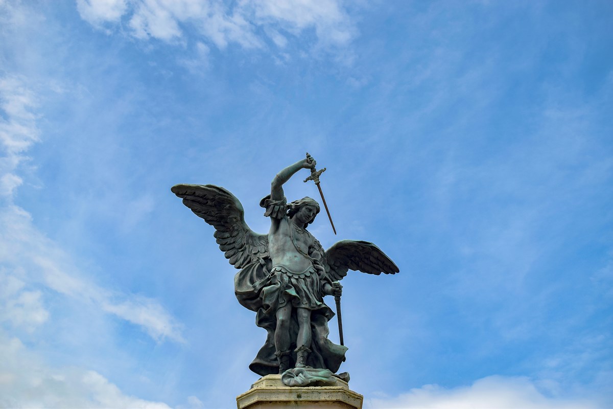 statue castel sant angelo rome