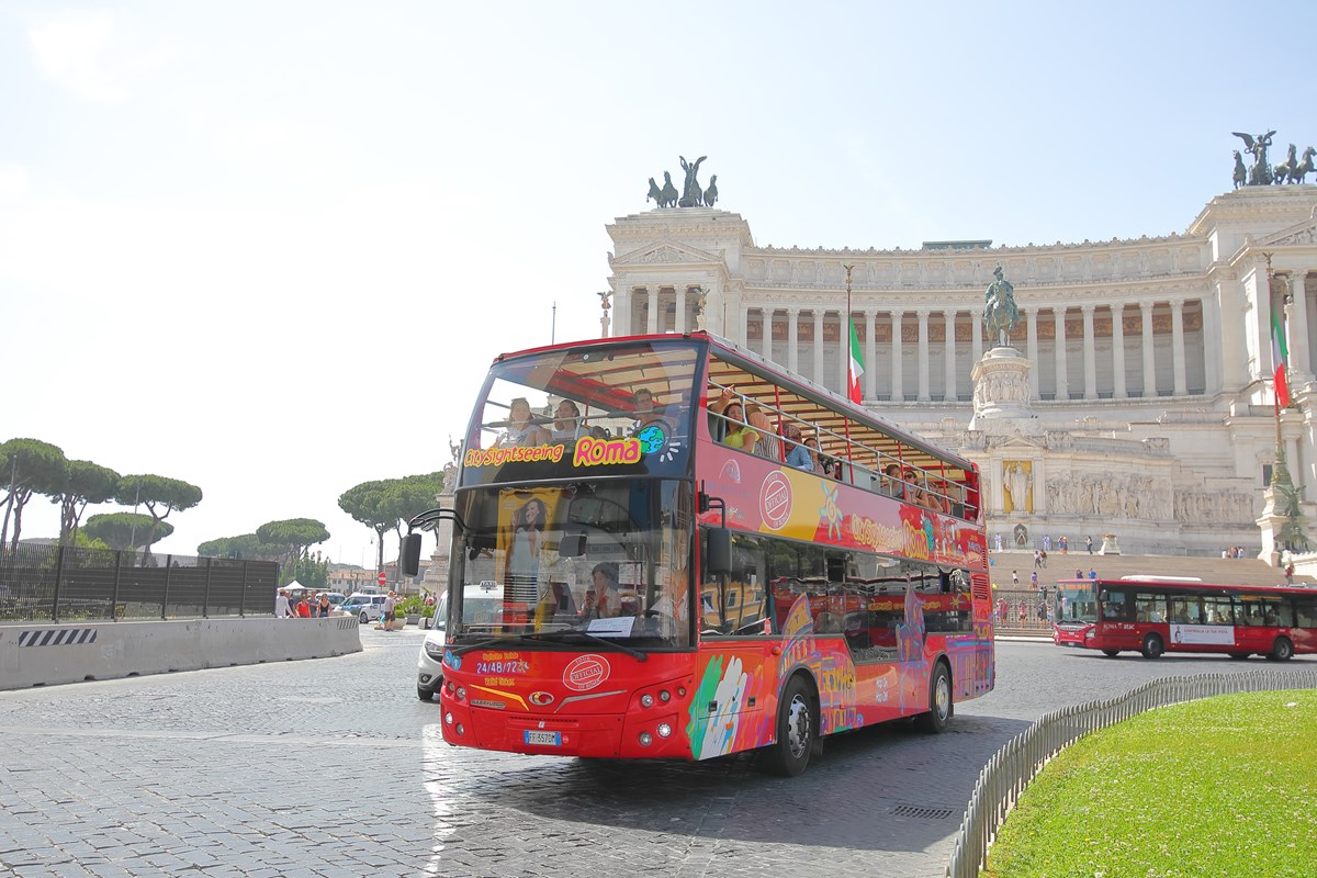 Hop On Hop Off Bus Tour Of Rome
