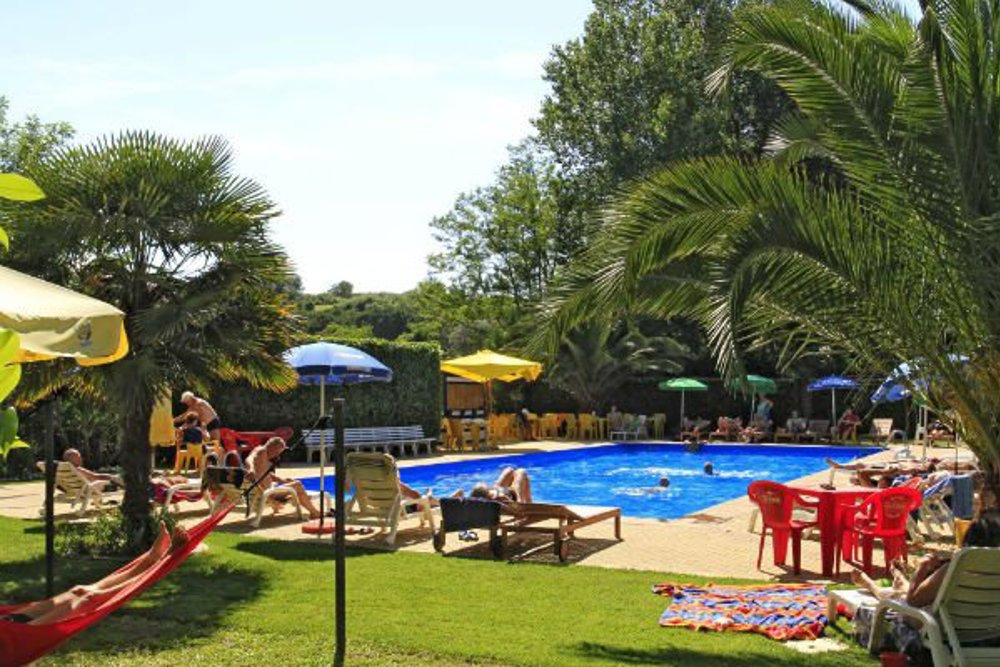 Camping-Tiber-Village-Swimming-pool