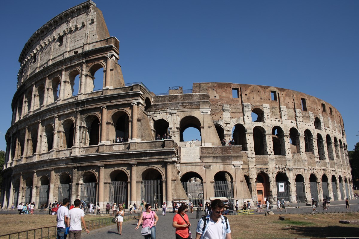 Colosseum Outside