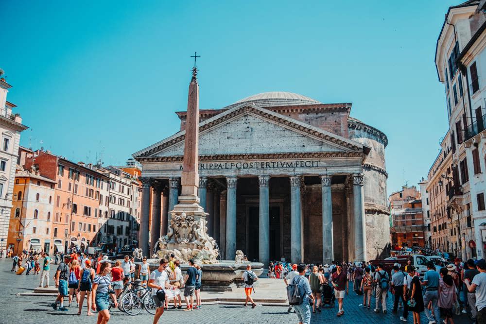 Pantheon with crowd
